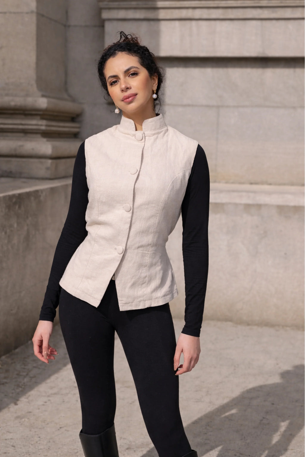 Sélia sleeveless mandarin collar vest