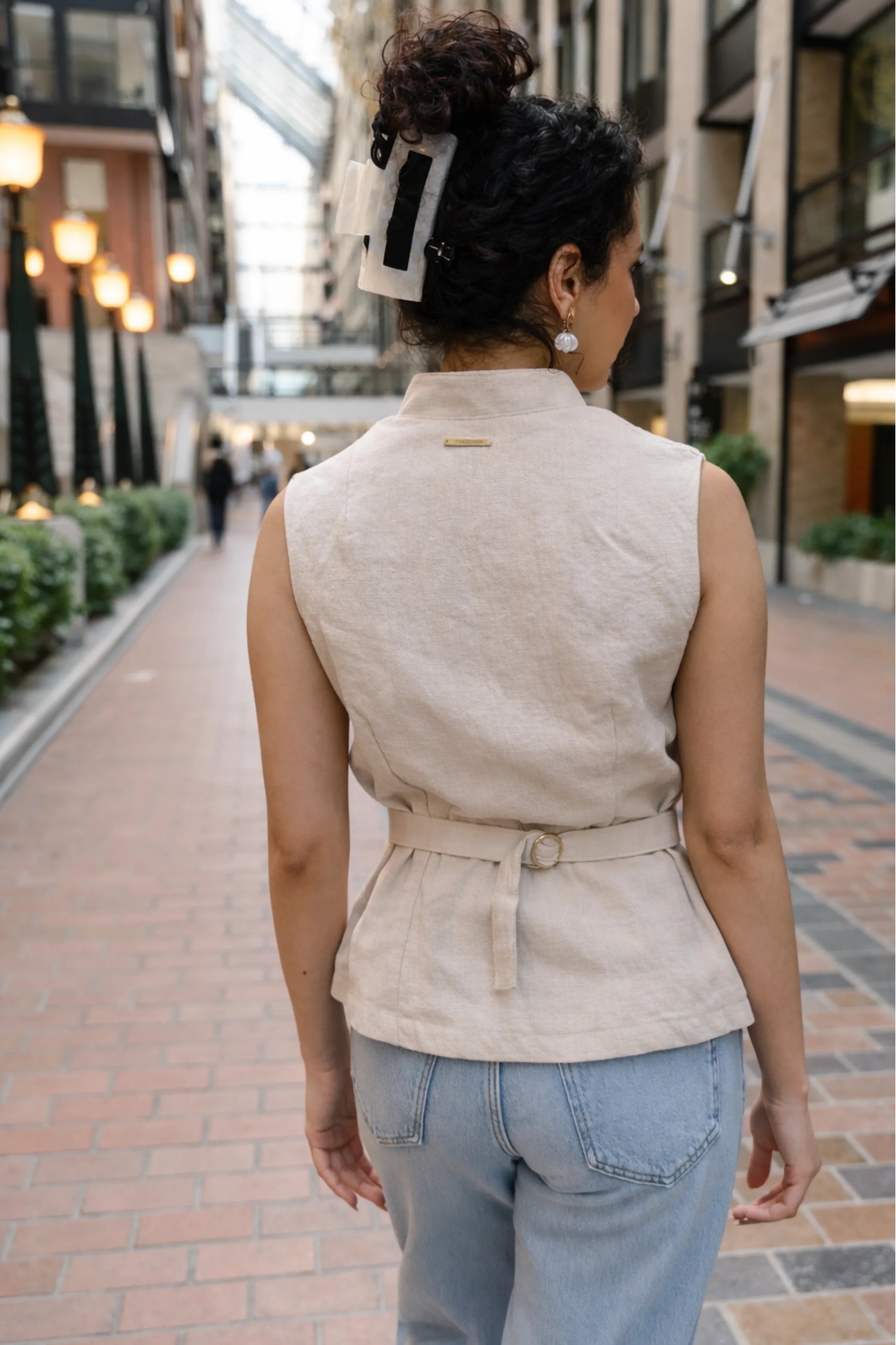 Gilet Sélia sans manches col officier